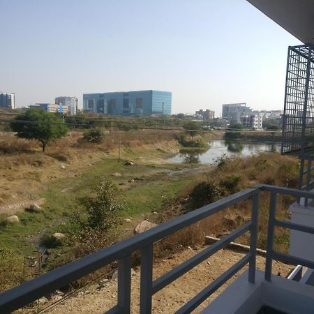 Misty Lake Guest House Hyderabad Exterior foto