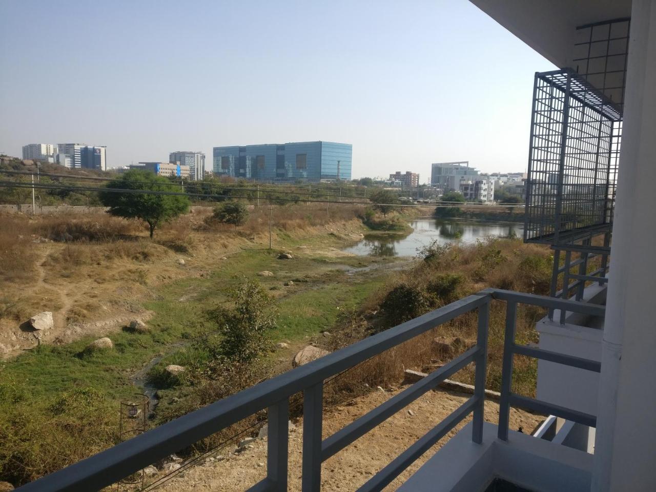 Misty Lake Guest House Hyderabad Exterior foto
