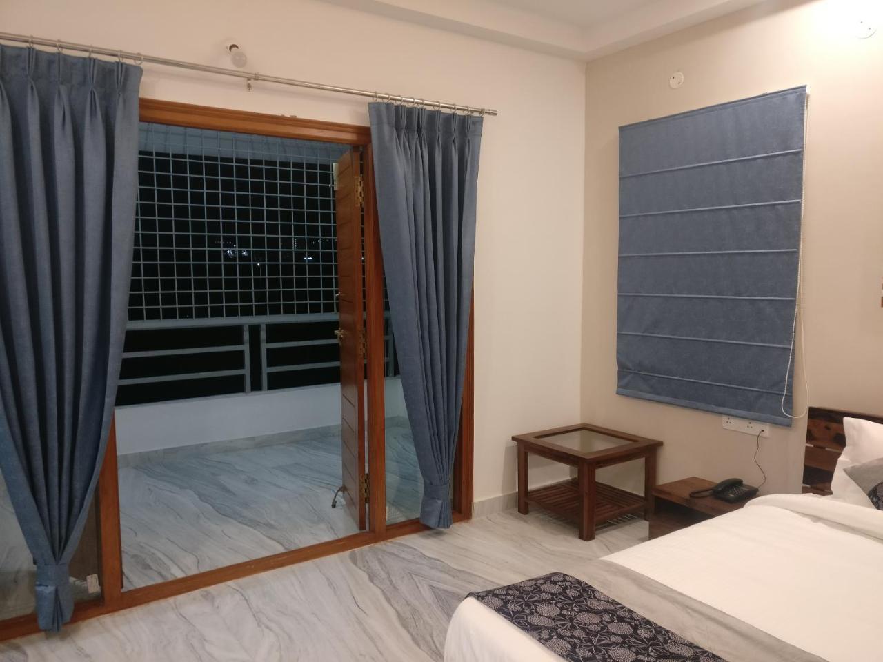 Misty Lake Guest House Hyderabad Exterior foto
